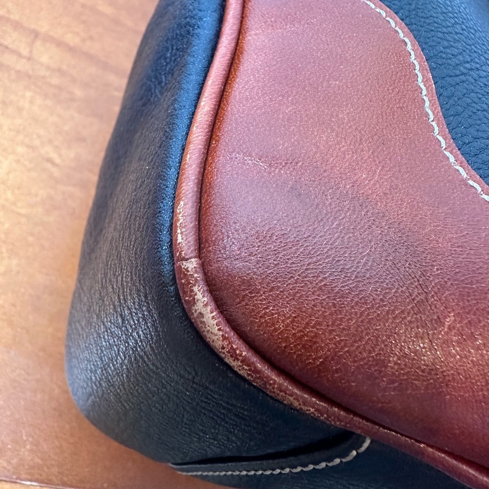Bally Black and Red Shoulder Bag - Picture 9 of 14